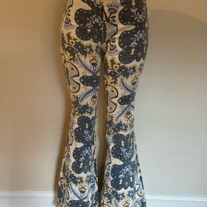 Free People Penny Pull On Flare Jean Lulworth Retro Floral Paisley